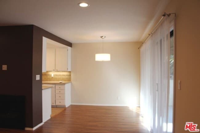 Photo - 2349 S Bentley Ave Unit 5