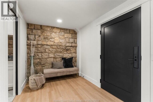 Photo - 247 Brock St Unité 103