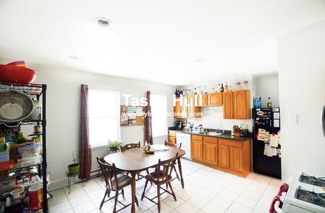 Photo - 574 Washington St Unit 3