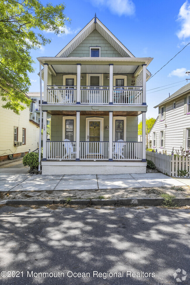 Building Photo - 124 Heck Ave Rental