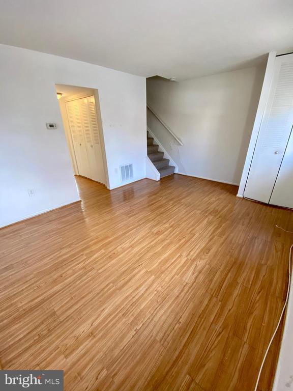 Photo - 2 Heritage Ct