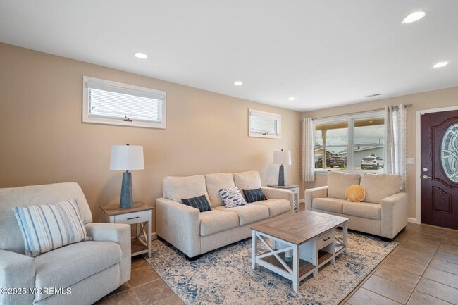 Photo - 60 Mary Alice Rd