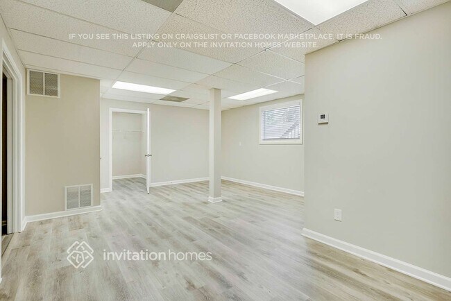 Photo - 7349 Timberline Way