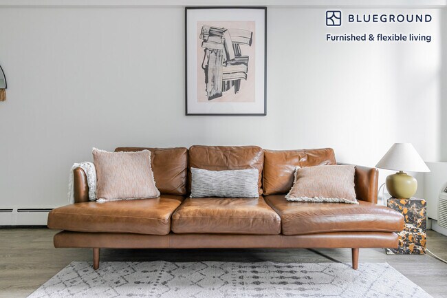 Photo - 21 E Chestnut St Unidad FL18-ID1377