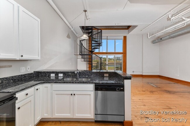 Photo - 600 Broadway Ave NW Unit 414