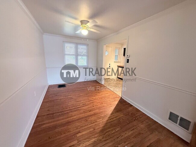 Photo - 925 Lafayette St