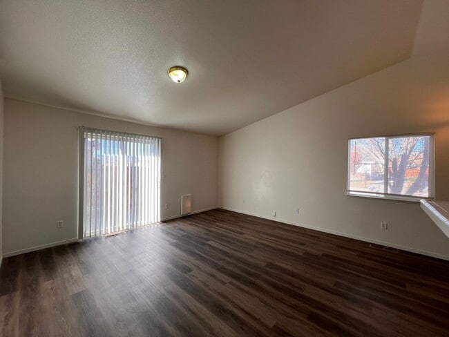 Photo - Cute 2 bedroom home located in Donner Trails!