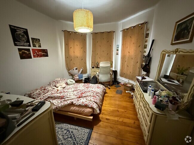 Building Photo - 268 Broadway Unit 1 Rental