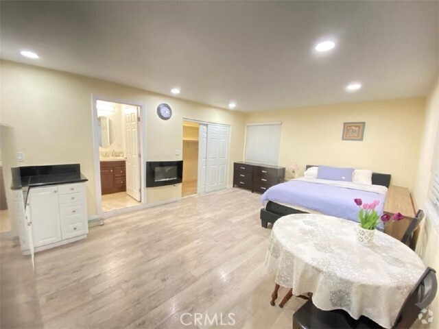 Building Photo - 1602 S Glendora Ave Rental