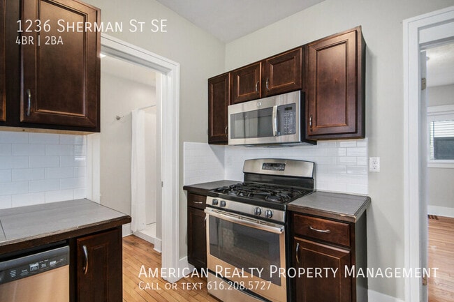 Photo - 1236 Sherman St SE