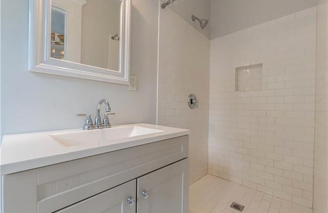 Building Photo - 1191 Mansfield Ave NE Unit 1191