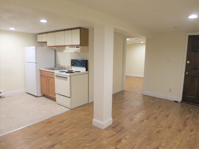 Photo - 14 Garrison Ave Unidad 13