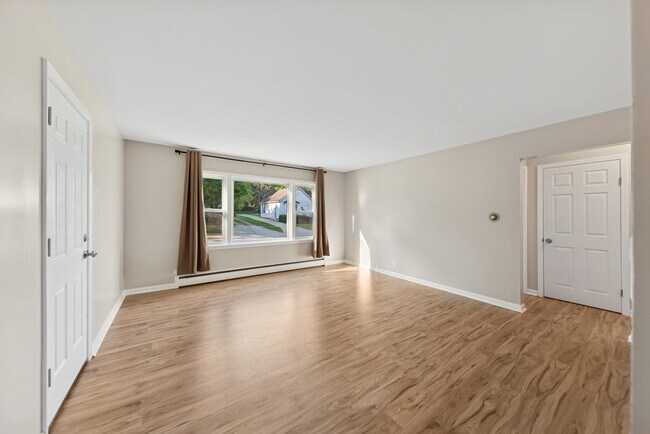 Photo - 140 Newberry Ave