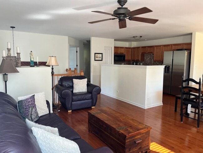 Photo - 1290 Derry Ln