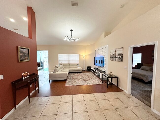 Photo - 38 Pinwheel Ln