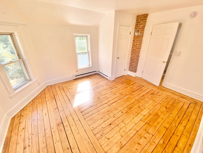 Photo - 1 Bedroom Apartment in South Burlington VT...