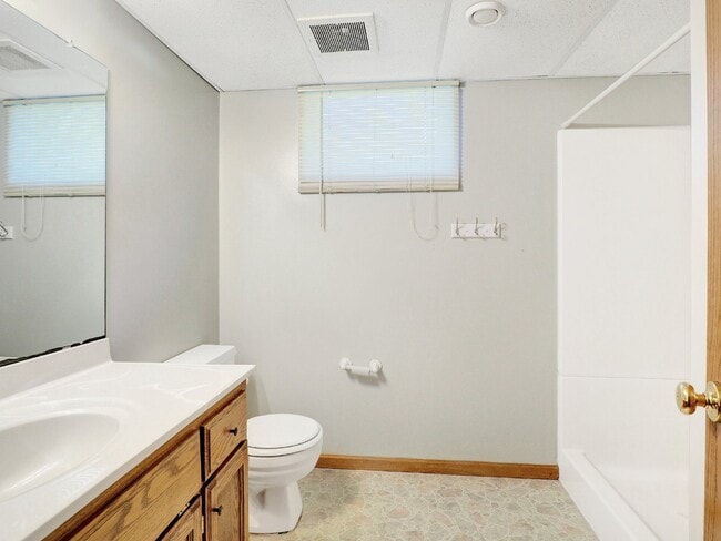 Photo - 3 bed Rambler on huge lot