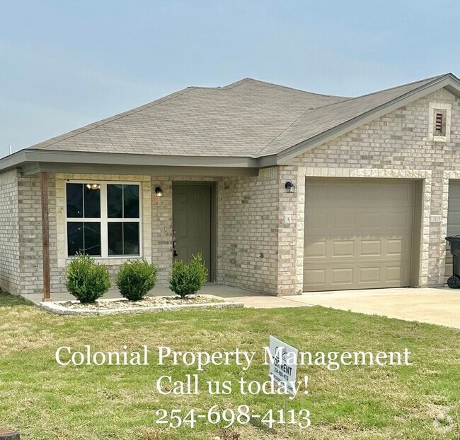 Building Photo - 3 Bedroom / 2 bathroom Rental