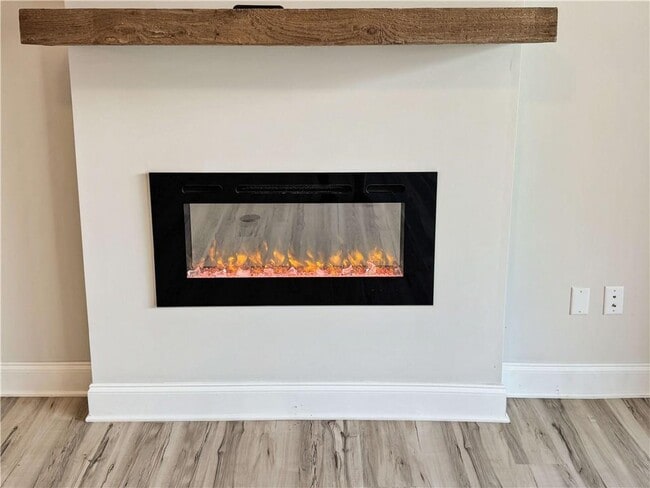 Photo - 677 Stickley Oak Way