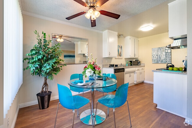1BR, 1BA - 610SF
