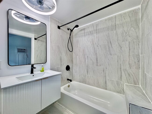 Building Photo - 2413 Woodhead St