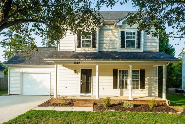 Building Photo - 1042 Newfound Hollow Dr