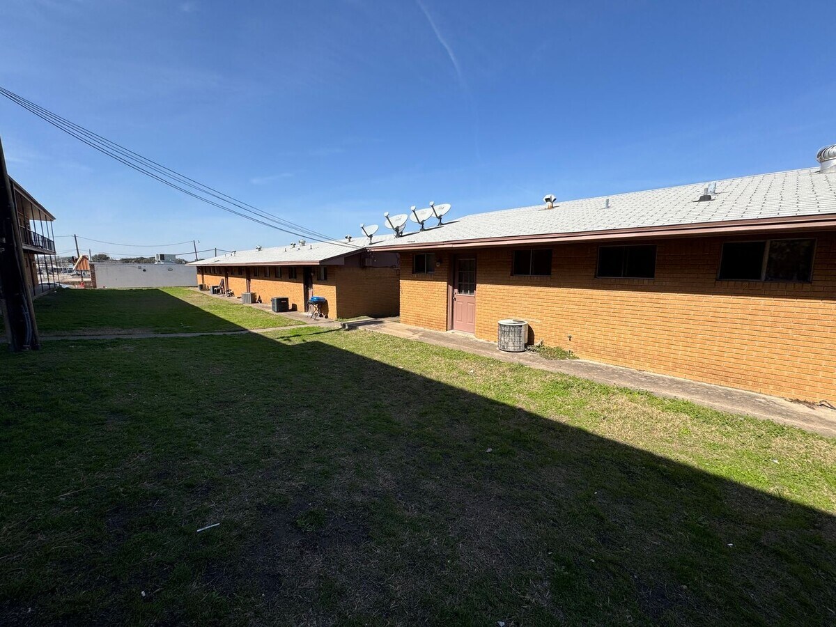 Photo - 806 Safady Ave Unit A