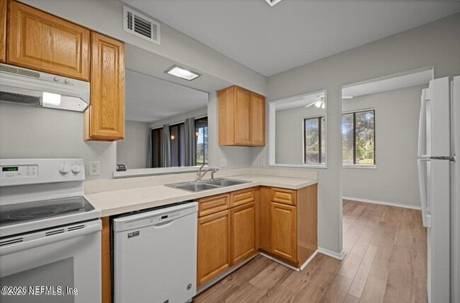 7749 Las Palmas Way Unit 138