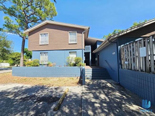 Building Photo - 7602 W Powhatan Ave Unit POWHATAN#7602-3