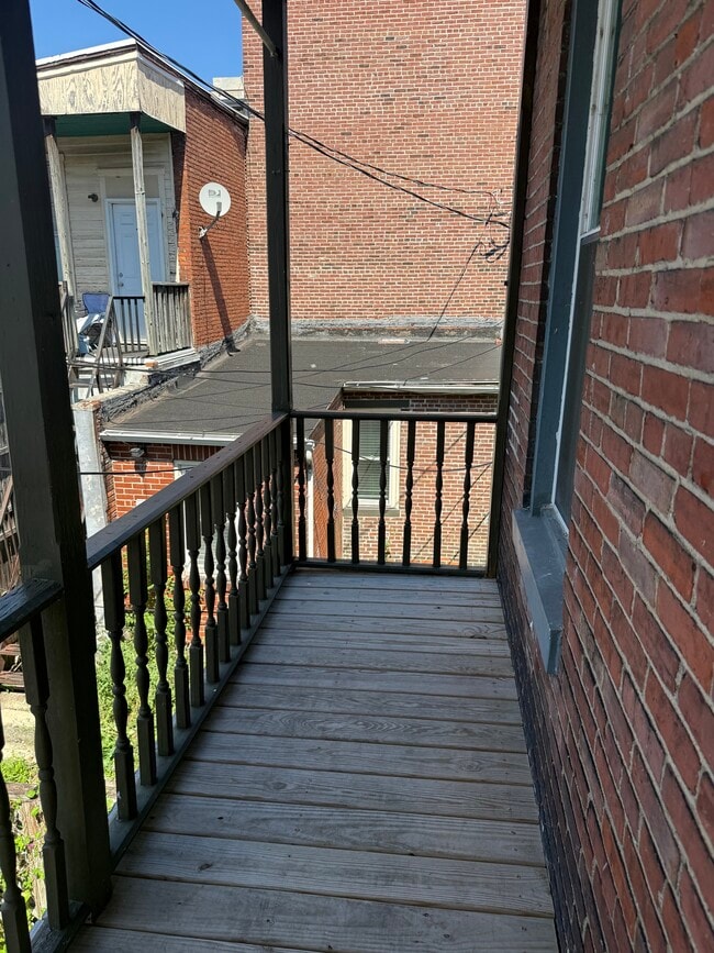 Photo - 266 Forster St