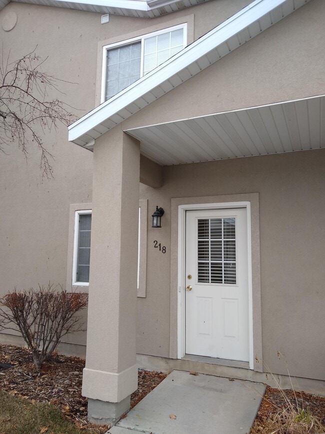 Photo - 218 Stirling Pl Townhome