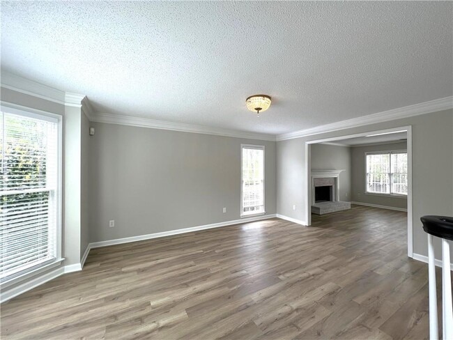 12560 Crabapple Chase Dr