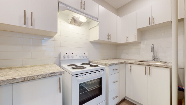 Photo - 384 MacLaren St. – Shorncliffe Apartments