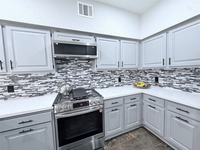 Photo - 7015 Puerta Vista Ln