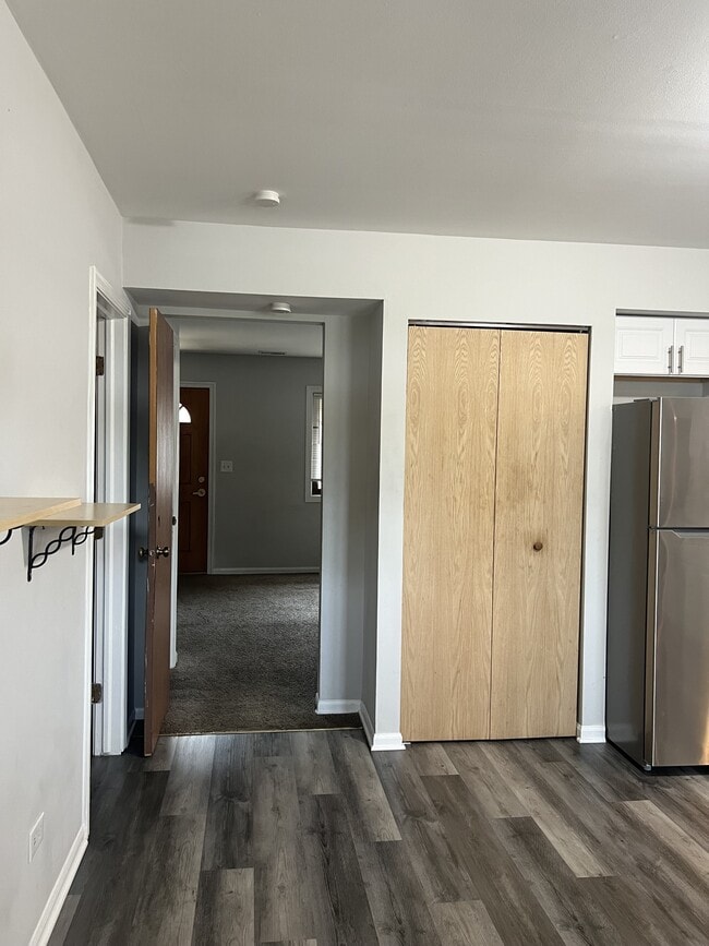 Photo - 389 N Wood Dale Rd