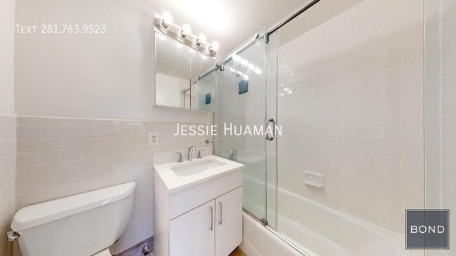 Photo - 157 W 57th St Unidad 19