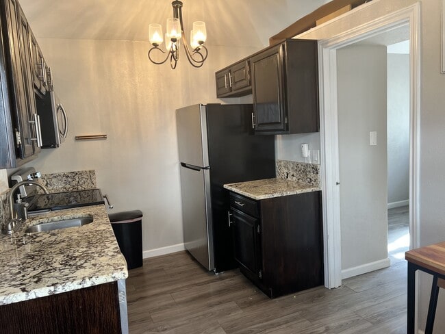 Photo - 3033 San Jacinto St