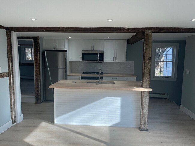 Photo - 434 Hurlbutt St