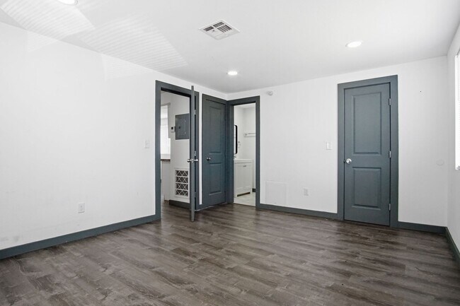 Photo - Convenient Location 1 bed 1 bath apartment - HVAC Unit 26