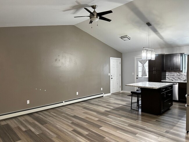 Photo - 1321 Groundsel Ave
