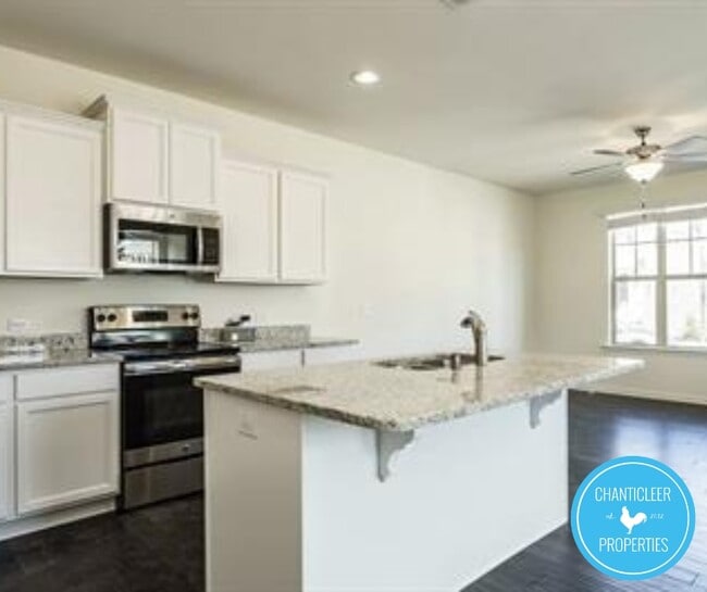 Photo - 5830 Crestlawn Ct