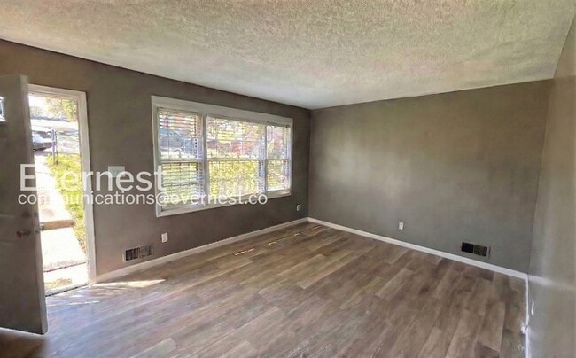 Photo - 1816 Doman Cir