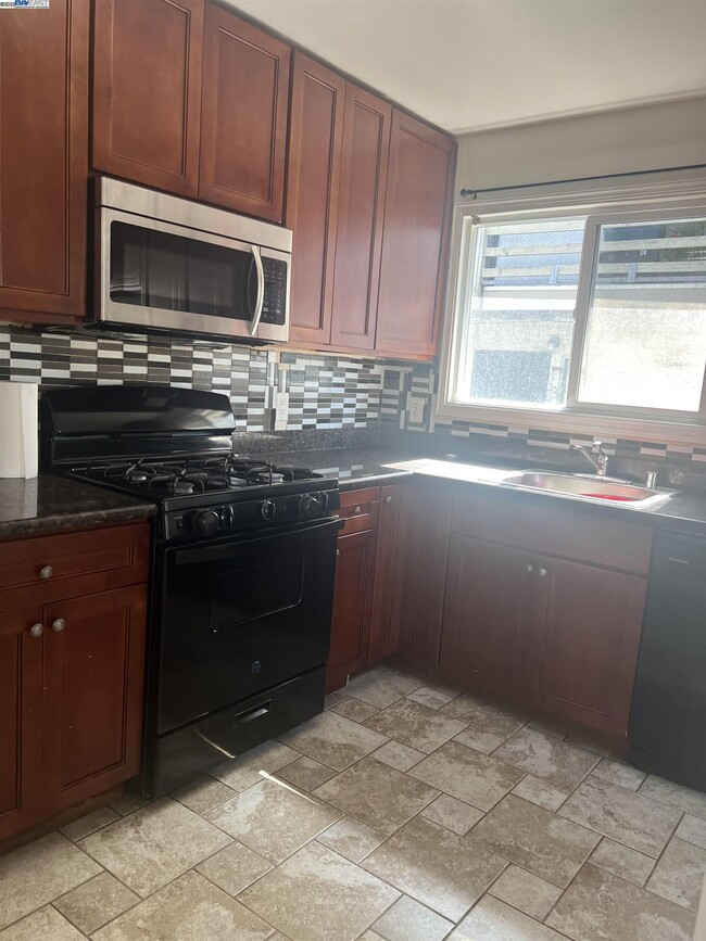 Photo - 1610 Chanslor Ave