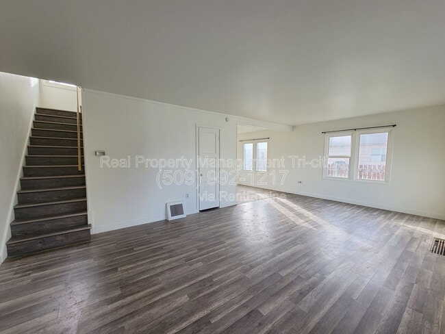 Photo - 87 Symons St