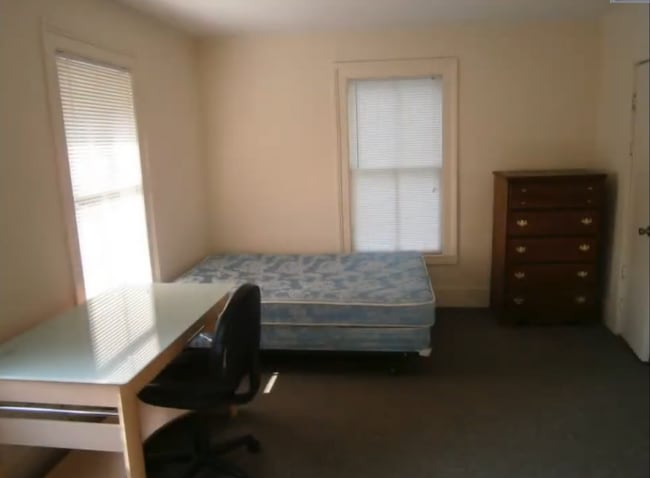112 Highland Pl