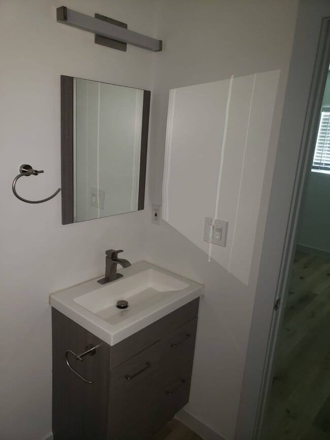Photo - 1329-1331 Quintero St