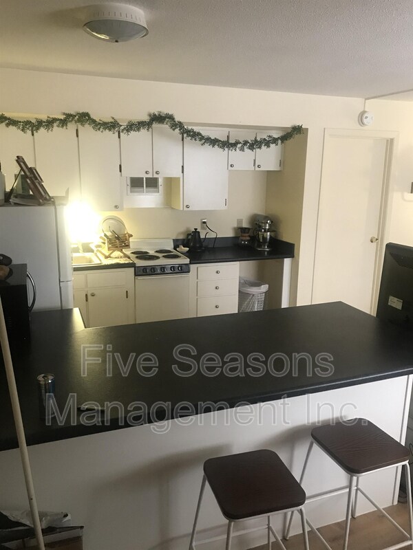 Photo - 279 St Paul St