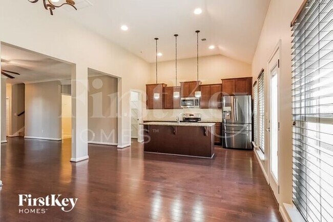 Photo - 2090 Overlook Pl