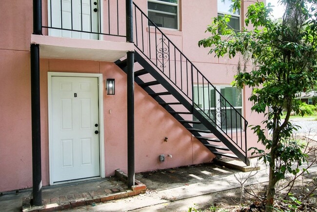 Building Photo - Adorable New Build 1-Bedroom Apartment Unit 1