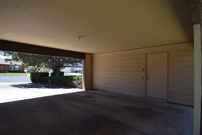 Photo - Quiet 3 bed Duplex in Murray – Near Ski Resorts with Mountain Views!!